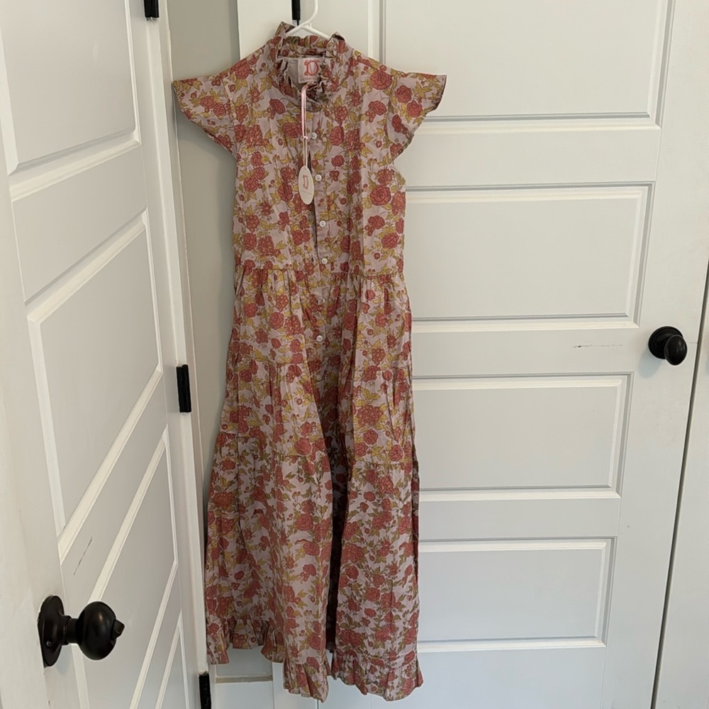 Beautiful Victoria Dunn, dress new with tags! Soft lavender and gold colors.